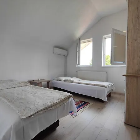 Luxury Ilidza بيت للعطل